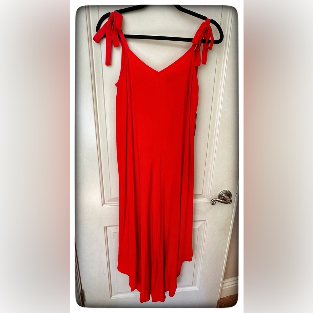 ❤️ Vince Camuto Bright Red Tie-Shoulder Jumpsuit – Chic Summer Statement Piece